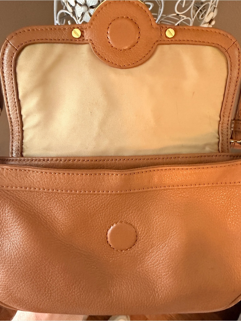 Tory Burch Amanda Small Tan Leather Crossbody Bag - Picture 6 of 7